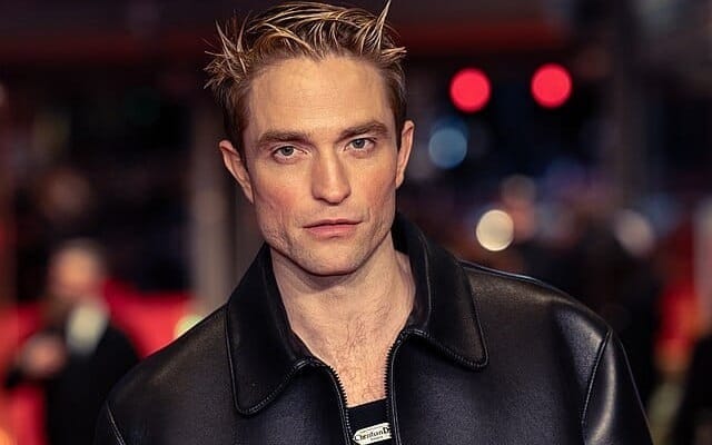 Robert Pattinson, la strategia del rischio dietro il successo di un attore che ha scelto di cambiare pelle