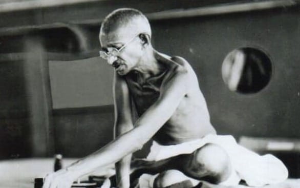 Mahatma Gandhi, disciplina morale e rivoluzione senza armi