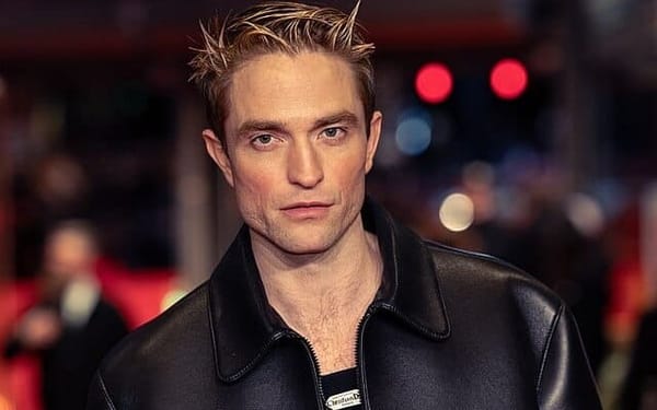 Robert Pattinson, la strategia del rischio dietro il successo di un attore che ha scelto di cambiare pelle